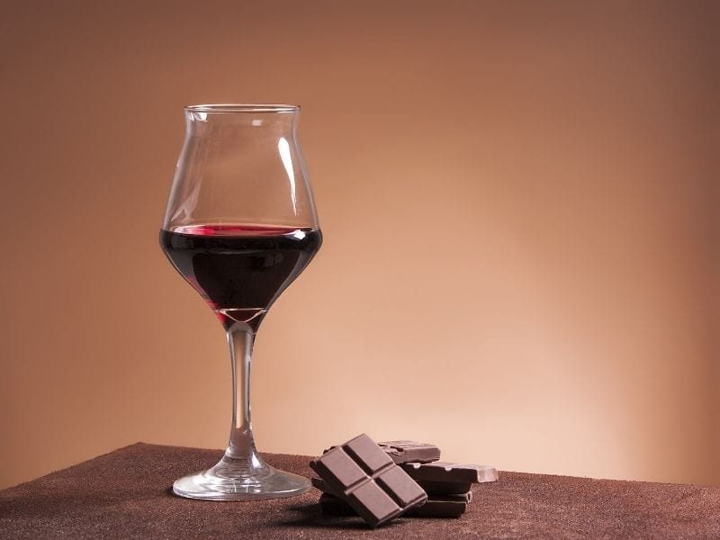Koliko ima kalorija u čaši vina?