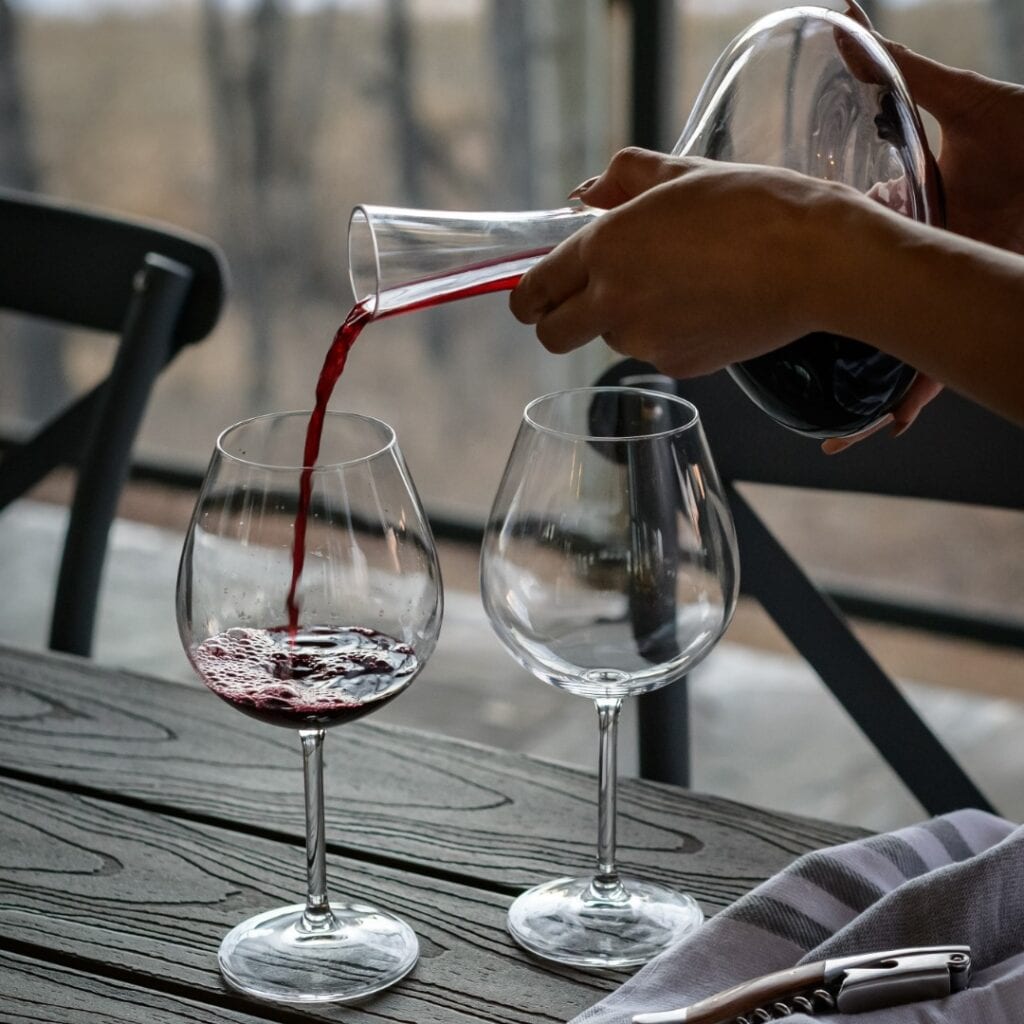 Dvostruko dekantiranje: kada to učiniti? – pitajte Decanter