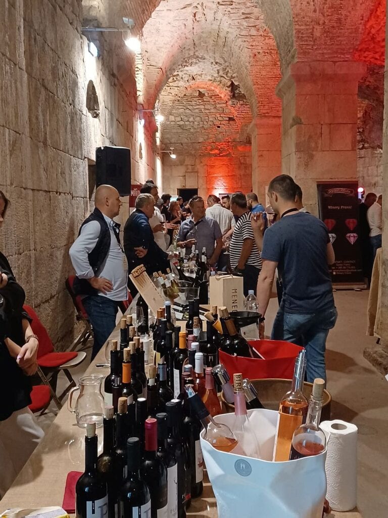 Fešta vina, maslinovih ulja i delicija!